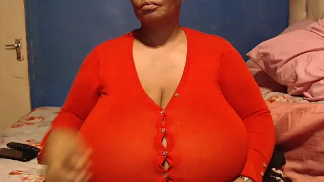 CUTEFIRMMELONSS online show from 2, 10, 2025