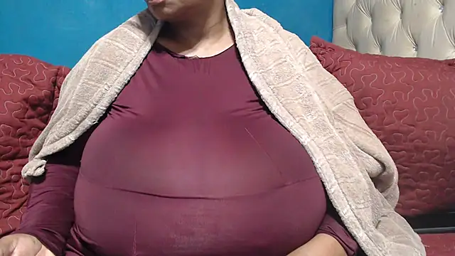 CUTEFIRMMELONSS online show from 24, 5, 2026