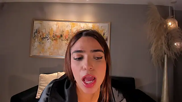 MariamRivera  online show from 11, 2, 2025