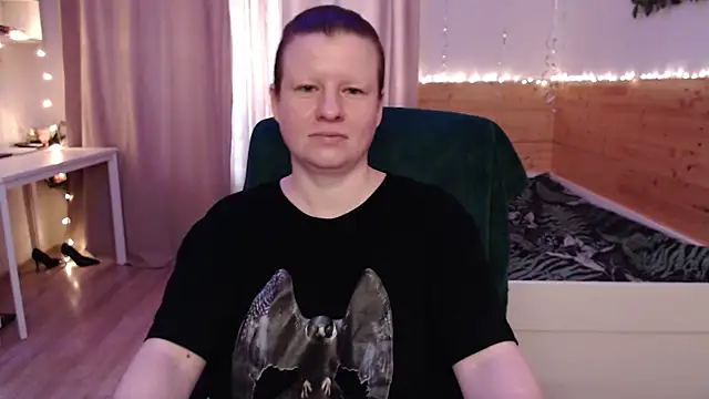 Snapshot of Exponent_5 chatting on 2, 5, 2026 Exponent 5 online show from 2, 5, 2026