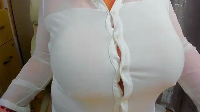 Snapshot of 77Sambuca77 chatting on 15, 10, 2025 77Sambuca77 online show from 15, 10, 2025