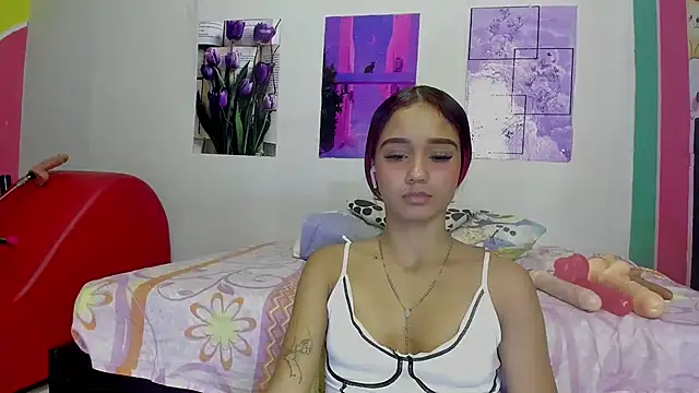 MarianaManzur online show from 3, 2, 2025