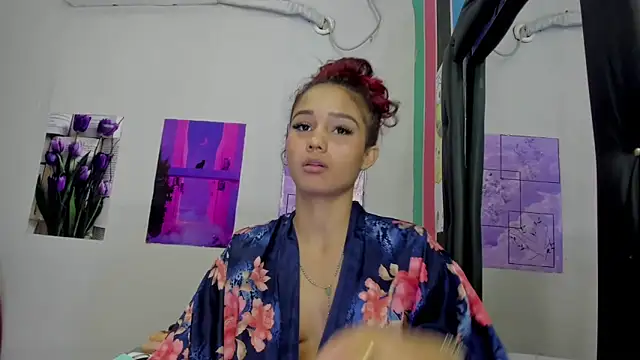 MarianaManzur online show from 11, 3, 2025