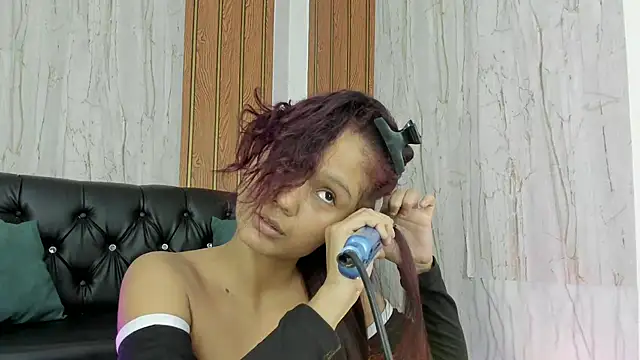 MarianaManzur online show from 13, 11, 2025