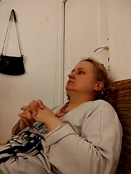 She-devilx online show from 27, 4, 2026