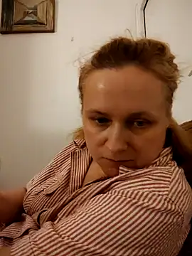 Snapshot of She-devilx chatting on 4, 7, 2026 She-devilx online show from 4, 7, 2026