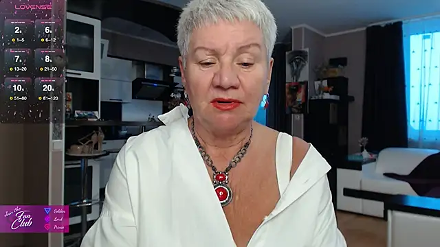 Snapshot of roxana_brooks chatting on 2, 2, 2026 roxana brooks online show from 2, 2, 2026