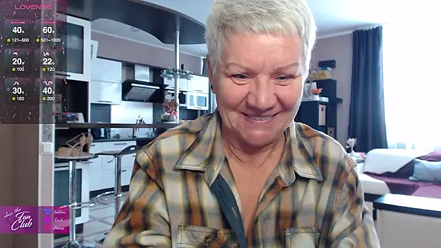 Snapshot of roxana_brooks chatting on 5, 2, 2026 roxana brooks online show from 5, 2, 2026