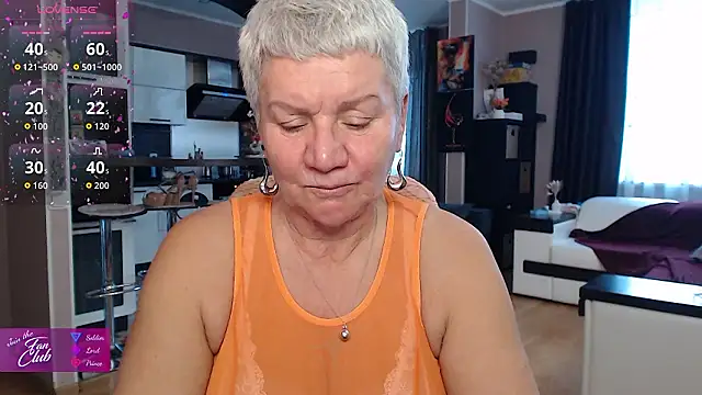 Snapshot of roxana_brooks chatting on 17, 2, 2026 roxana brooks online show from 17, 2, 2026