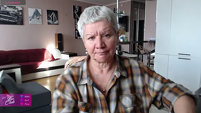 Snapshot of roxana_brooks chatting on 21, 2, 2026 roxana brooks online show from 21, 2, 2026