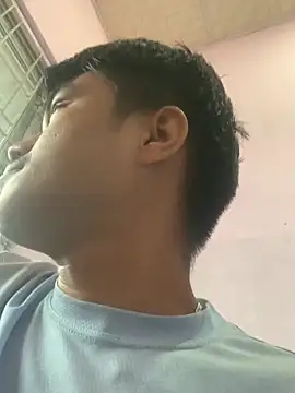 Snapshot of Hullax chatting on 30, 10, 2025 Hullax online show from 30, 10, 2025