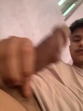 Hullax online show from 18, 4, 2026