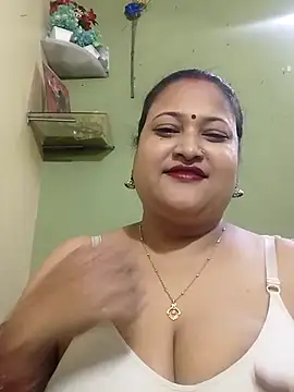 Snapshot of Mona_love143 chatting on 14, 10, 2025 Mona love143 online show from 14, 10, 2025