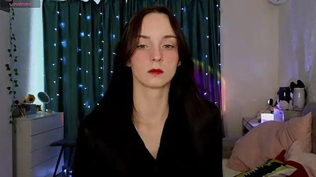 Snapshot of Silver_rains chatting on 5, 3, 2025 Silver rains online show from 5, 3, 2025