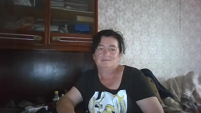 GypsiQueen2 online show from 10, 9, 2025