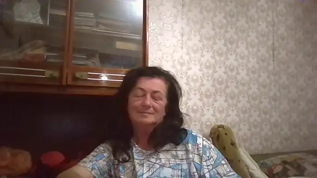 GypsiQueen2 online show from 22, 9, 2025