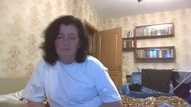 Snapshot of GypsiQueen2 chatting on 12, 7, 2026 GypsiQueen2 online show from 12, 7, 2026