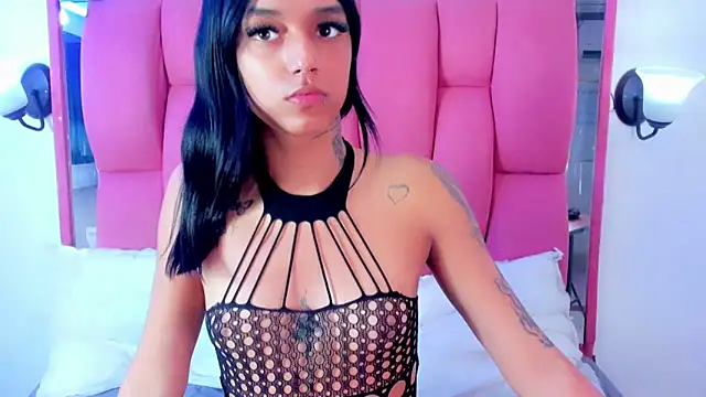 XXVIOLETTAXX online show from 18, 12, 2024