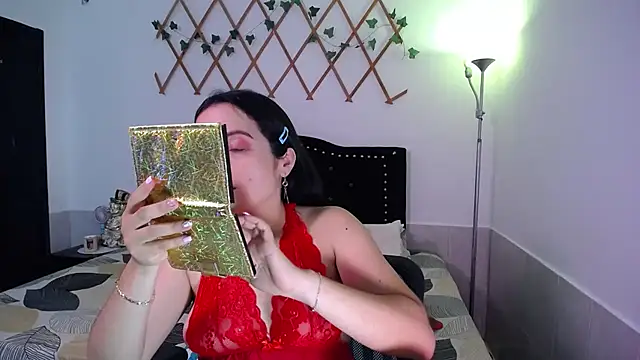 Snapshot of naughty_girl_4u chatting on 5, 11, 2025 naughty girl 4u online show from 5, 11, 2025