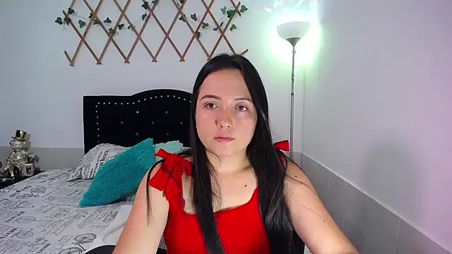 Snapshot of naughty_girl_4u chatting on 14, 12, 2025 naughty girl 4u online show from 14, 12, 2025