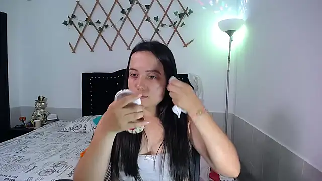 Snapshot of naughty_girl_4u chatting on 6, 1, 2026 naughty girl 4u online show from 6, 1, 2026