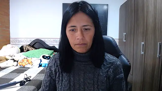 Snapshot of sharoon_cheerry chatting on 6, 8, 2026 sharoon cheerry online show from 6, 8, 2026