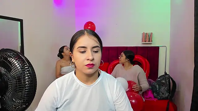 Snapshot of Afrodita-hott chatting on 14, 2, 2025 Afrodita-hott online show from 14, 2, 2025