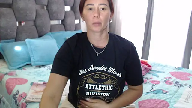 Snapshot of sara_hott_1 chatting on 3, 3, 2026 sara hott 1 online show from 3, 3, 2026