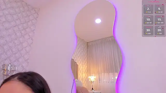 Pia Johnson  online show from 4, 11, 2025