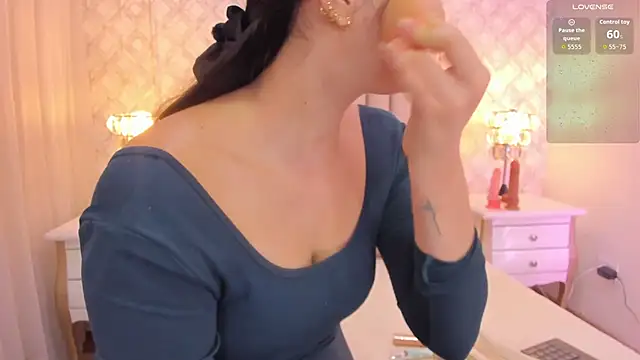 Pia Johnson  online show from 20, 3, 2026