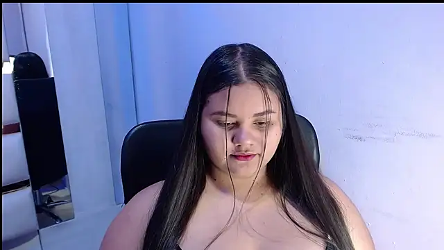 Snapshot of ValenTitis chatting on 2, 10, 2025 ValenTitis online show from 2, 10, 2025