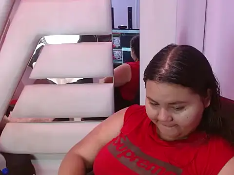 Snapshot of ValenTitis chatting on 1, 11, 2025 ValenTitis online show from 1, 11, 2025