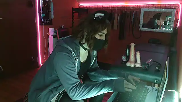 Ginny-the-bdsm-nympho online show from 19, 1, 2025