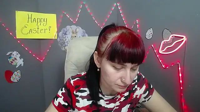 NinaFlawlees online show from 4, 4, 2026