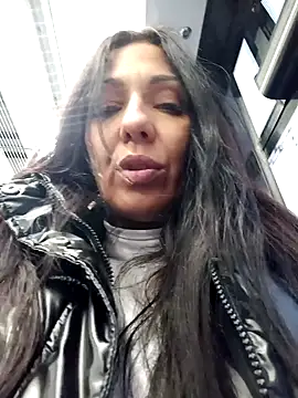 LeticiaWoods online show from 12, 1, 2025