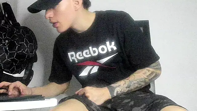 Snapshot of enzo_bvlgari chatting on 8, 1, 2026 enzo bvlgari online show from 8, 1, 2026