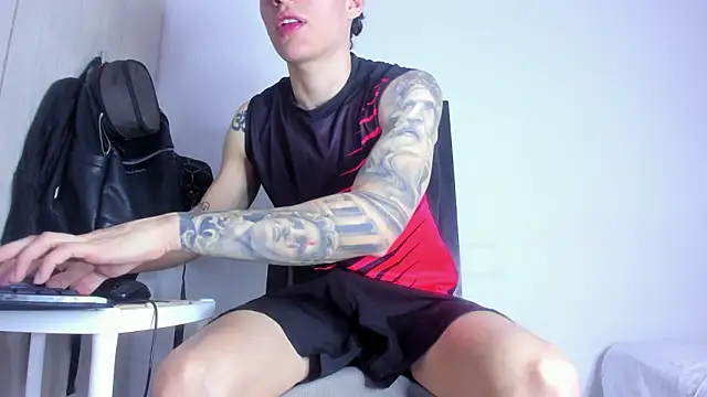 Snapshot of enzo_bvlgari chatting on 19, 2, 2026 enzo bvlgari online show from 19, 2, 2026