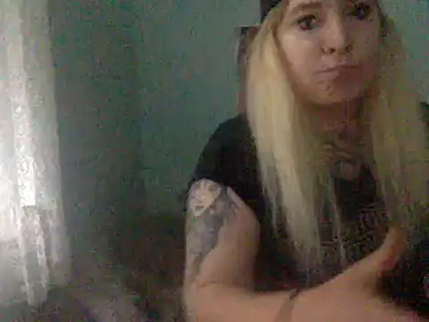 Snapshot of alexabunni chatting on 8, 10, 2025 alexabunni online show from 8, 10, 2025