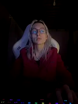 Snapshot of bunnydark00 chatting on 25, 9, 2025 bunnydark00 online show from 25, 9, 2025