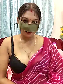 Queen Dolly online show from 25, 2, 2025