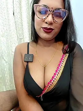 Queen Dolly online show from 13, 3, 2026