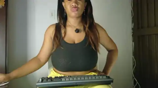 Snapshot of ashanty_1012 chatting on 16, 2, 2026 ashanty 1012 online show from 16, 2, 2026