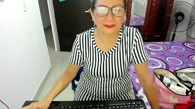 Snapshot of jademartin_ chatting on 29, 1, 2025 jademartin online show from 29, 1, 2025