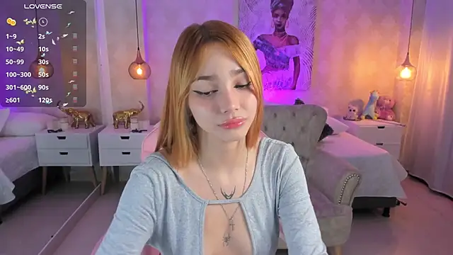 Snapshot of LITTLE-VIVI chatting on 6, 1, 2025 LITTLE-VIVI online show from 6, 1, 2025