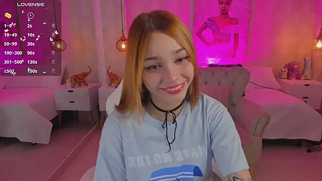 Snapshot of LITTLE-VIVI chatting on 6, 3, 2025 LITTLE-VIVI online show from 6, 3, 2025