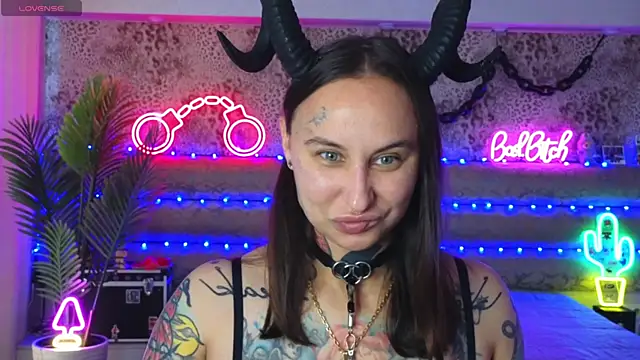 Cool Freak  online show from 26, 6, 2026