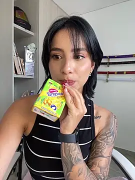 Snapshot of Ale_Lewis chatting on 24, 12, 2024 Ale Lewis online show from 24, 12, 2024