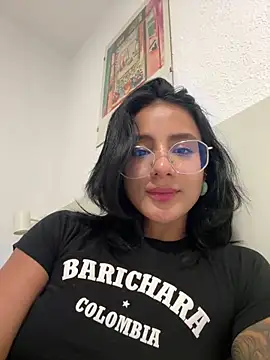 Snapshot of Ale_Lewis chatting on 29, 10, 2025 Ale Lewis online show from 29, 10, 2025