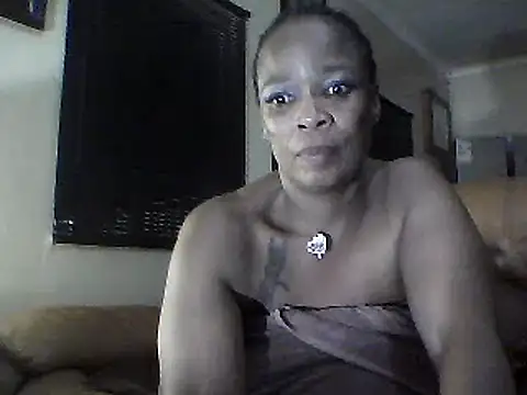 Gucci Bx online show from 6, 12, 2024