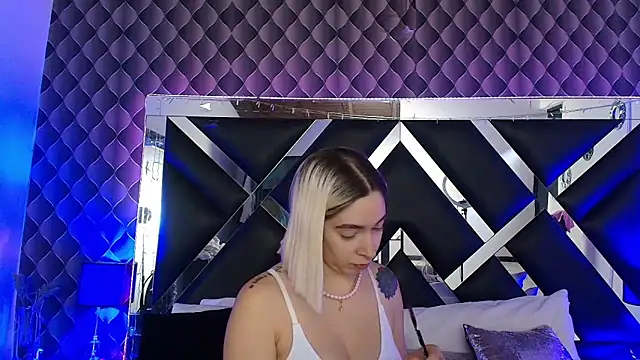 victoriaa lee  online show from 29, 5, 2026